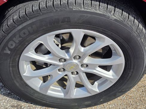Used 2018 Chevrolet Equinox LT FWD image 39