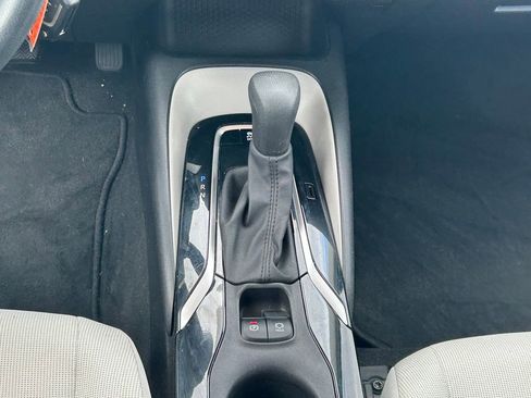 Used 2021 Toyota Corolla LE FWD image 22