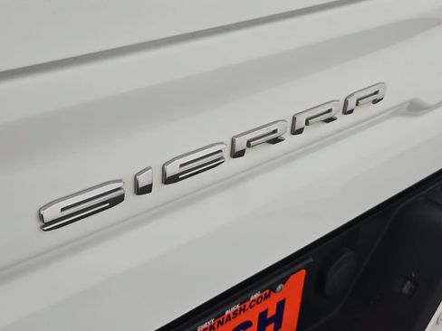 Used 2023 GMC Sierra 1500 AT4 w/ AT4 Premium Package AWD/4WD image 39