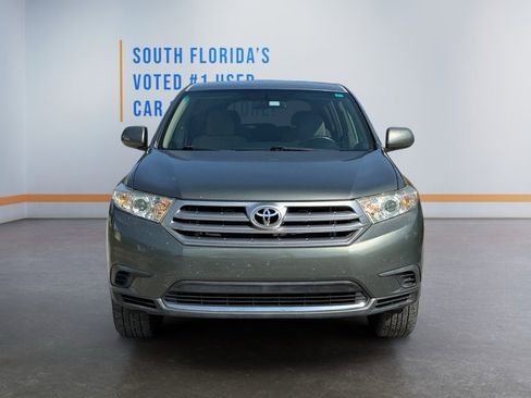 Used 2013 Toyota Highlander Base image 8