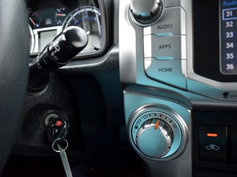 Used 2016 Toyota 4Runner SR5 image 47