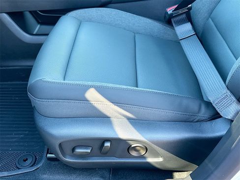 New 2026 GMC Terrain AT4 w/ Convenience Package III image 9