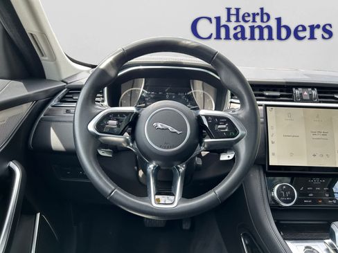 Used 2023 Jaguar F-PACE AWD/4WD image 17