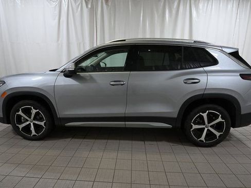 New 2026 Volkswagen Tiguan SE AWD/4WD image 9
