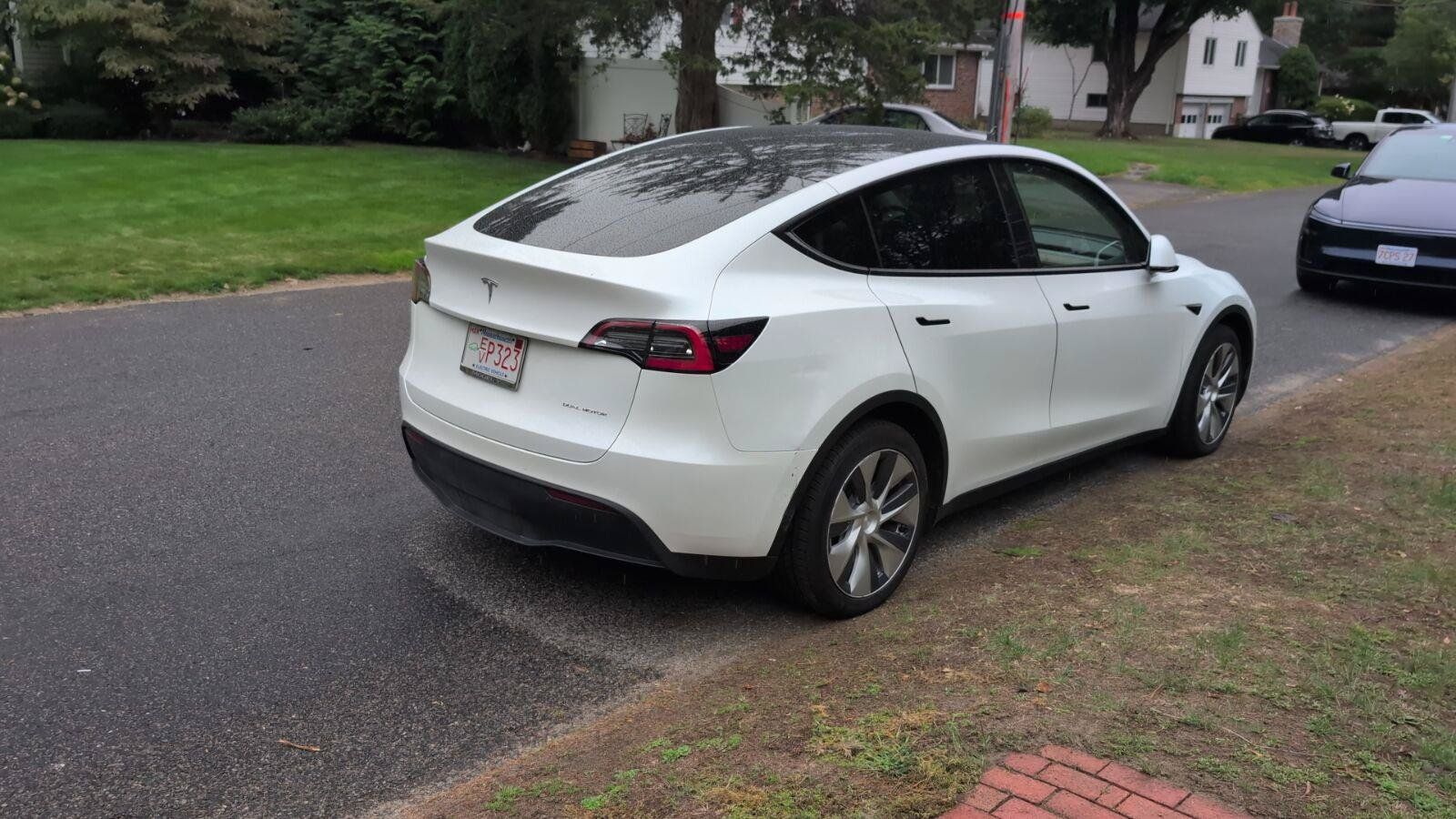 Used 2021 Tesla Model Y Long Range AWD/4WD image 3