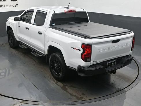 Used 2024 Chevrolet Colorado W/T w/ Safety Package image 40