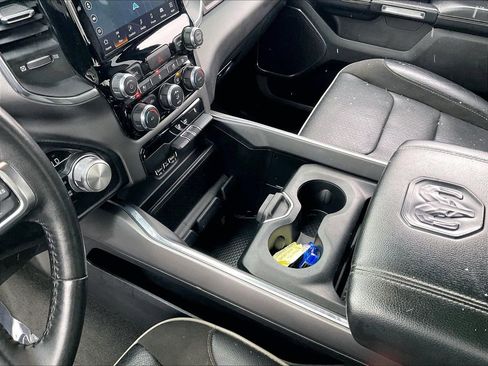 Used 2024 RAM 1500 Laramie image 19