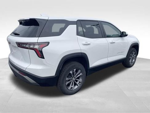 Used 2026 Chevrolet Equinox LT w/ Convenience Package II image 5