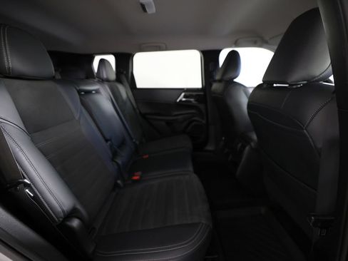Used 2025 Mitsubishi Outlander SE AWD/4WD image 10