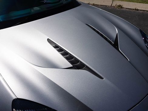 Used 2025 Aston Martin Vanquish V12 image 17