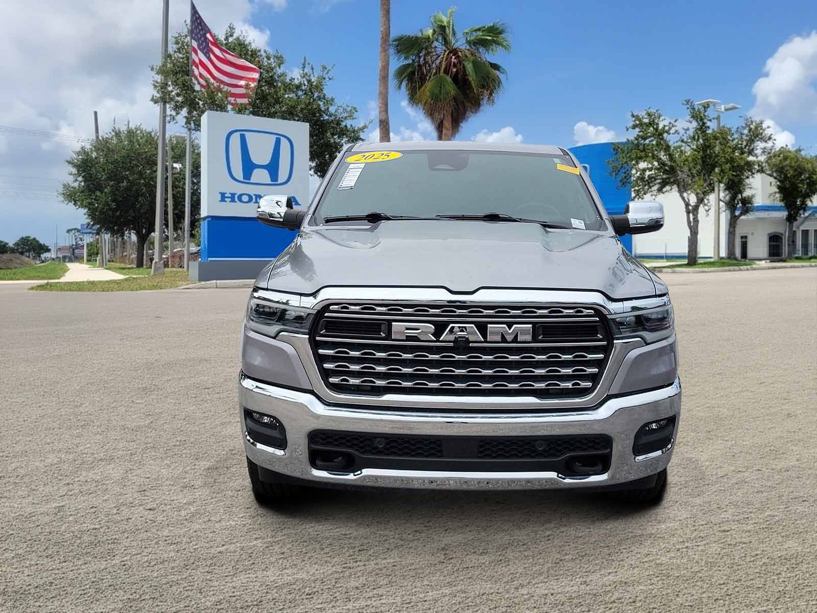 Used 2025 RAM 1500 Limited AWD/4WD image 2
