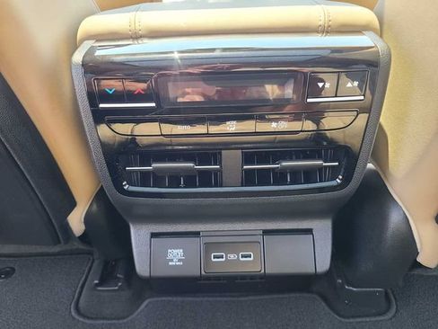 Used 2024 Acura MDX SH-AWD w/ Technology Package image 28