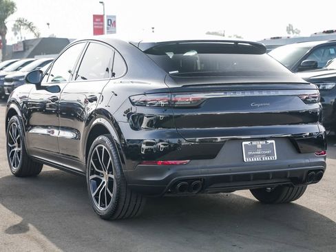 Used 2023 Porsche Cayenne Platinum Edition image 6