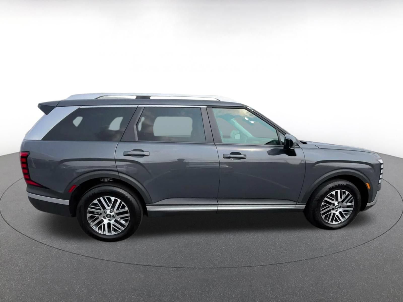 Used 2026 Hyundai Palisade SEL FWD image 15