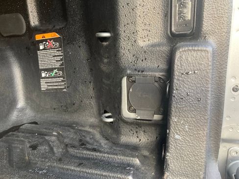 Used 2023 Chevrolet Silverado 1500 LT image 39