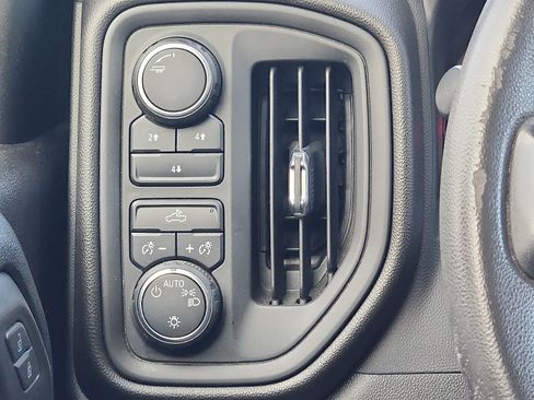 Used 2023 Chevrolet Silverado 2500 Custom w/ Custom Convenience Package image 13