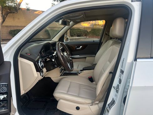 Used 2014 Mercedes-Benz GLK 350 2WD image 9
