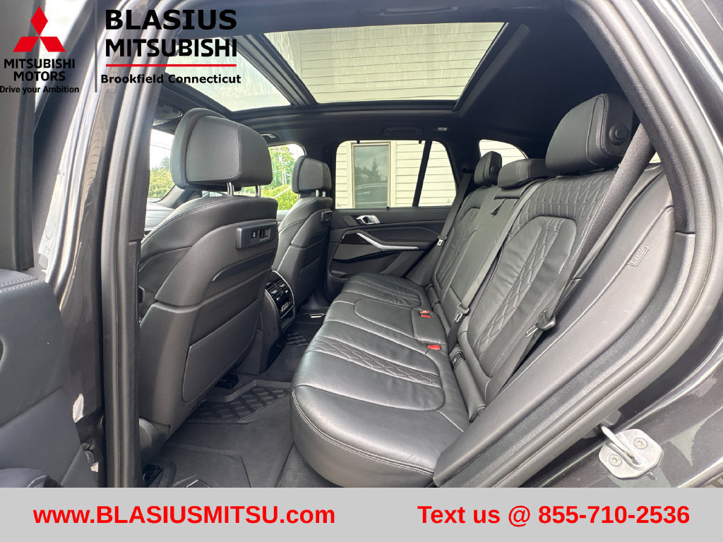 Used 2020 BMW X5 xDrive50i w/ Executive Package AWD/4WD image 37