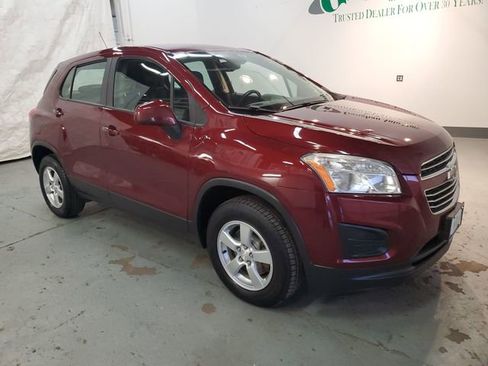 Used 2016 Chevrolet Trax LS AWD/4WD image 9