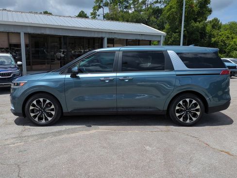 Certified 2024 Kia Carnival EX FWD image 8