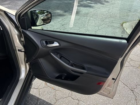 Used 2018 Ford Focus SEL FWD image 17