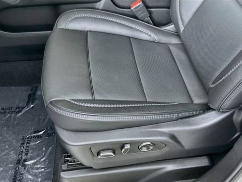 Used 2025 GMC Yukon XL Denali w/ Denali Reserve Package AWD/4WD image 21