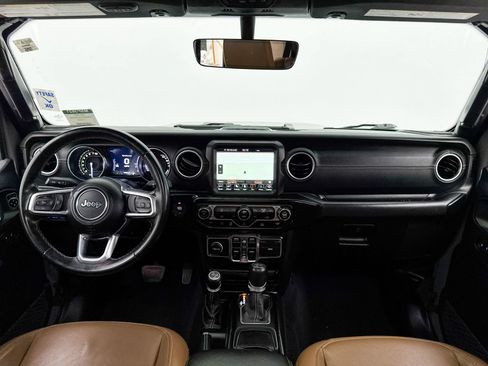 Used 2022 Jeep Wrangler Unlimited Sahara AWD/4WD image 24