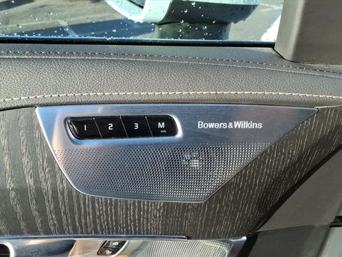 Used 2021 Volvo XC90 T8 Inscription w/ Lounge Package image 16