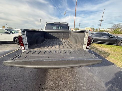 Used 2015 RAM 2500 SLT w/ Luxury Group image 5