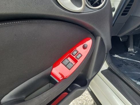 Used 2010 Nissan 370Z Coupe RWD image 13