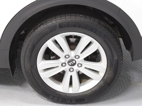 Used 2018 Kia Sportage LX AWD/4WD image 19