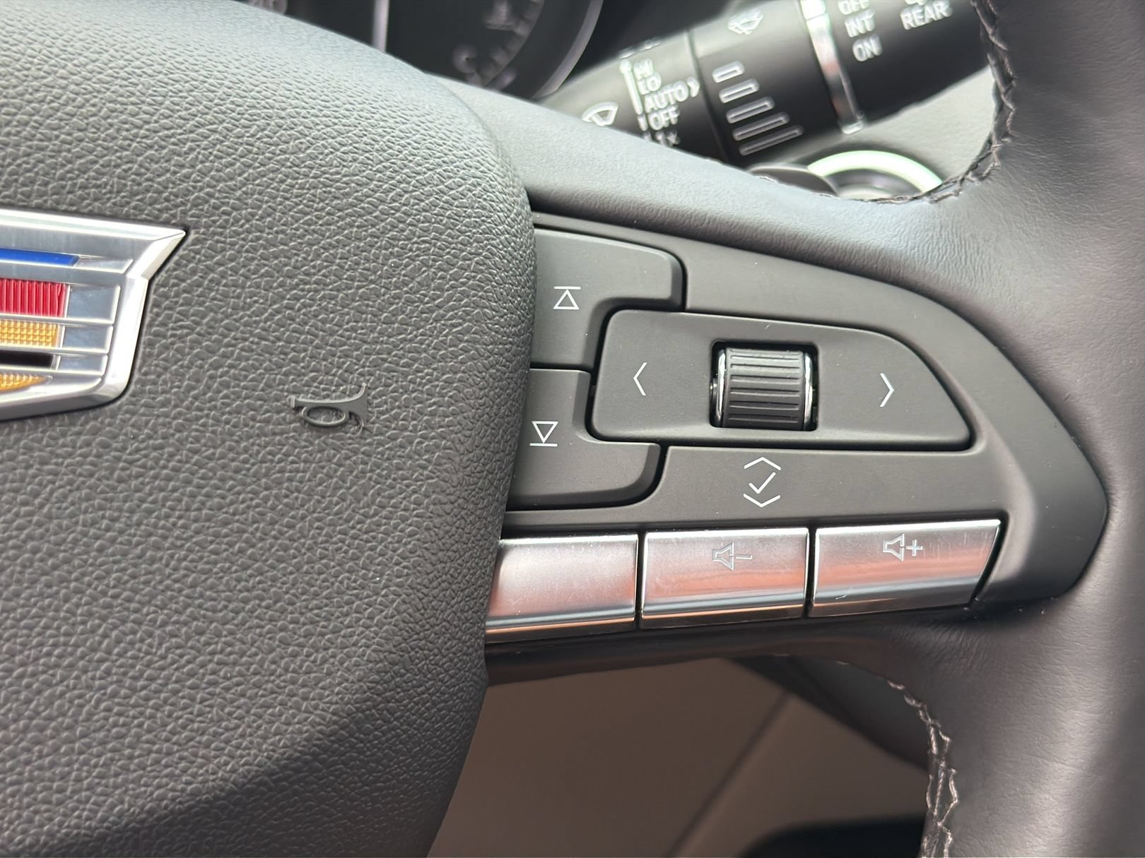 Certified 2023 Cadillac XT4 Premium Luxury w/ Technology Package FWD image 22