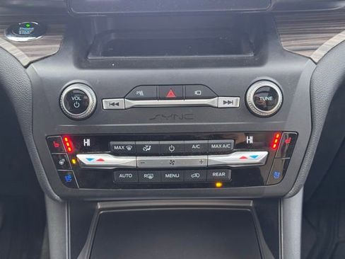 Used 2020 Ford Explorer Limited w/ Class III Trailer Tow Package image 18