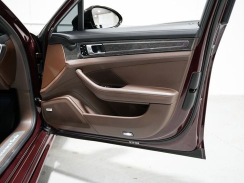 Used 2018 Porsche Panamera Turbo image 37