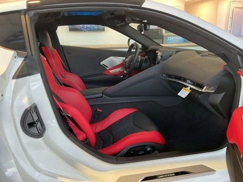 Used 2025 Chevrolet Corvette Z06 w/ Battery Protection Package image 28