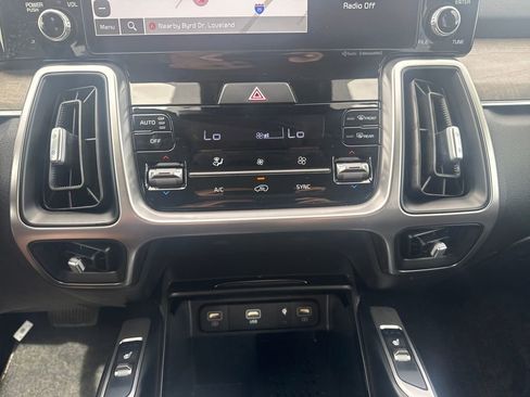Used 2023 Kia Sorento S AWD/4WD image 21