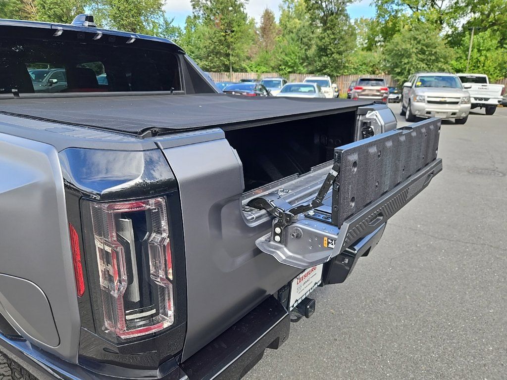 Used 2026 GMC Hummer EV 4x4 Crew Cab w/ Carbon Fiber Edition Package image 59