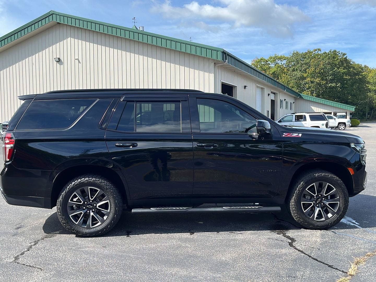Used 2021 Chevrolet Tahoe Z71 w/ Z71 Signature Package AWD/4WD image 6