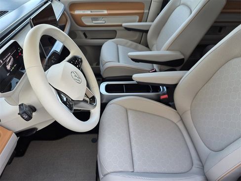 New 2025 Volkswagen ID. Buzz 1st Edition image 9