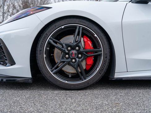 Used 2023 Chevrolet Corvette Stingray w/ Z51 Performance Package image 9