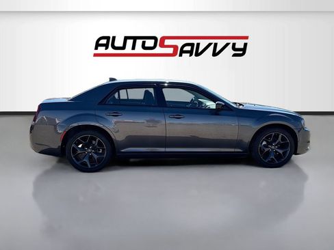 Used 2023 Chrysler 300 Touring w/ Sport Appearance Package RWD image 8
