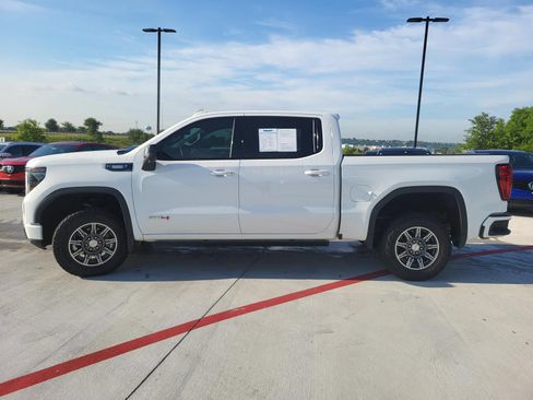 Used 2024 GMC Sierra 1500 AT4 w/ AT4 Premium Package AWD/4WD image 3