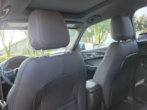 Used 2023 Chevrolet TrailBlazer RS w/ Sun and Liftgate Package FWD image 19