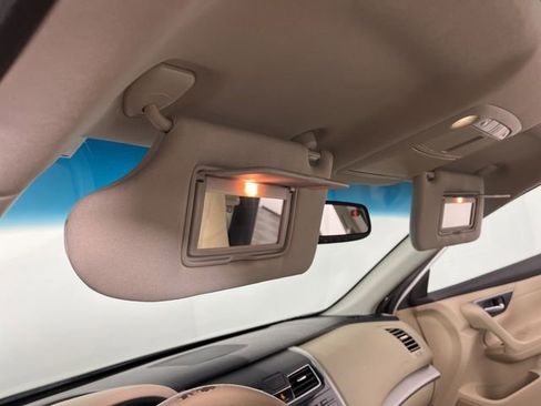 Used 2015 Nissan Altima 2.5 SV w/ Convenience Package FWD image 36