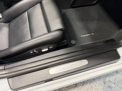 Used 2015 Porsche Boxster S RWD image 31
