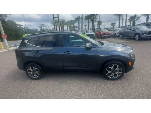 Used 2023 Kia Seltos EX AWD/4WD image 9