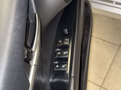Used 2019 Toyota Camry LE w/ Convenience Package FWD image 22