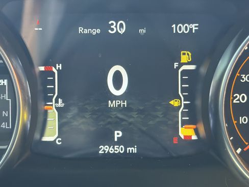 Used 2023 Jeep Gladiator Sport AWD/4WD image 2