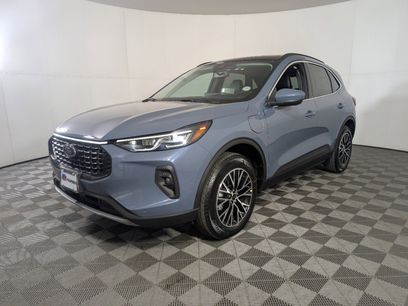 New 2025 Ford Escape SE w/ PHEV Premium Package