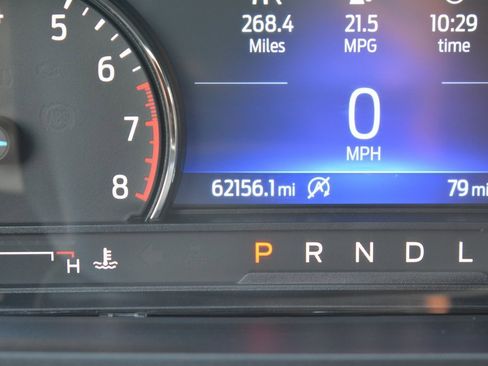 Used 2021 Ford Explorer XLT image 13